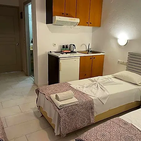 Kourkoumelata Hotel Valsamata