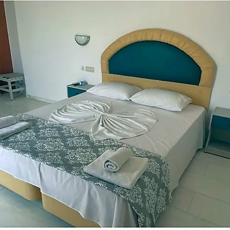 Kourkoumelata Hotel 2*